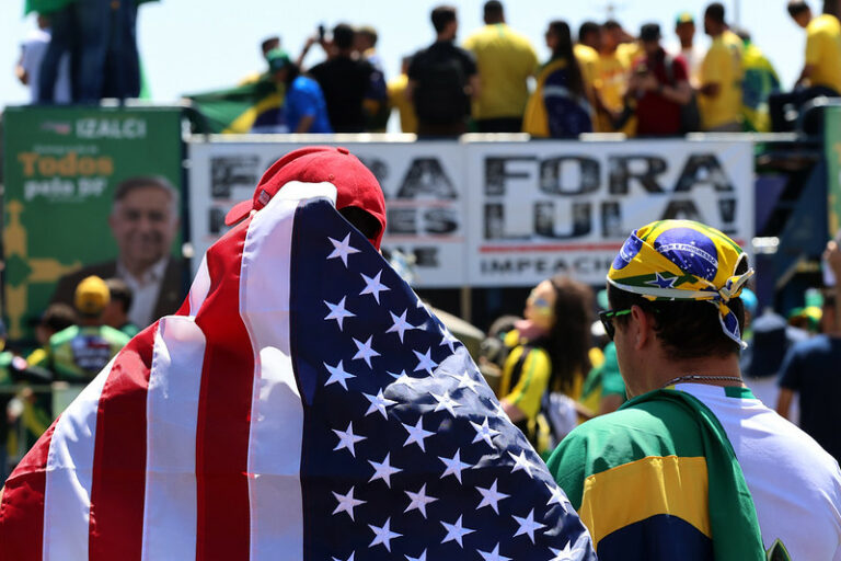 A bandeira na Paulista e a vassalagem simbólica
