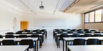 Setembro de folga total: Escolas do país inteiro terão 3 feriados