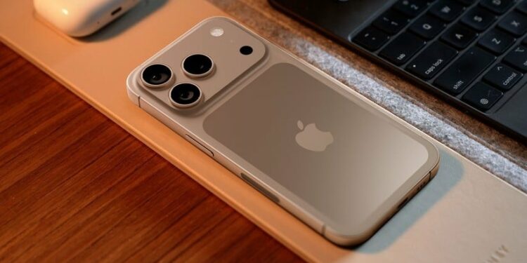 Apple choca o mundo com novidade no iPhone 17: veja o que ele faz