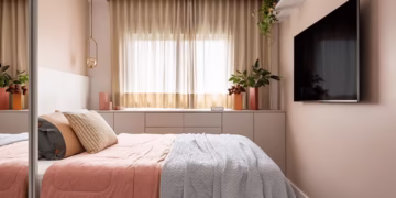 Posicionar a cama no lado certo do quarto pode mudar sua sorte: veja qual é