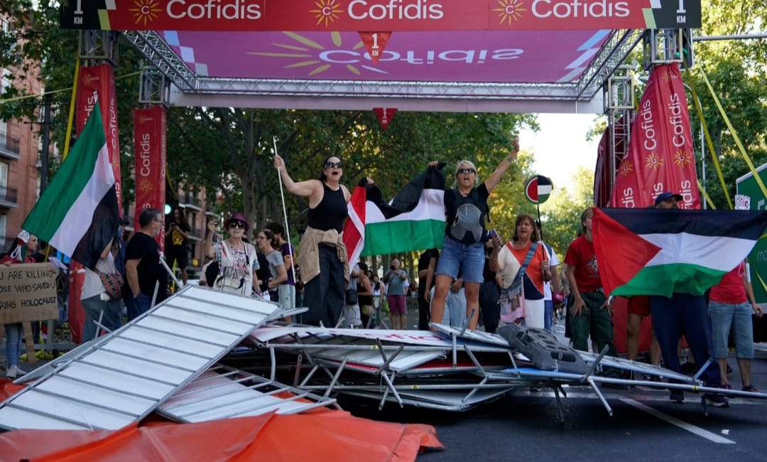 Espanha: Pedro Sánchez elogia protestos contra israelenses que interromperam prova de ciclismo