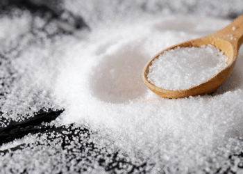 Misturar sal com detergente: por que recomendam e quais os benefícios