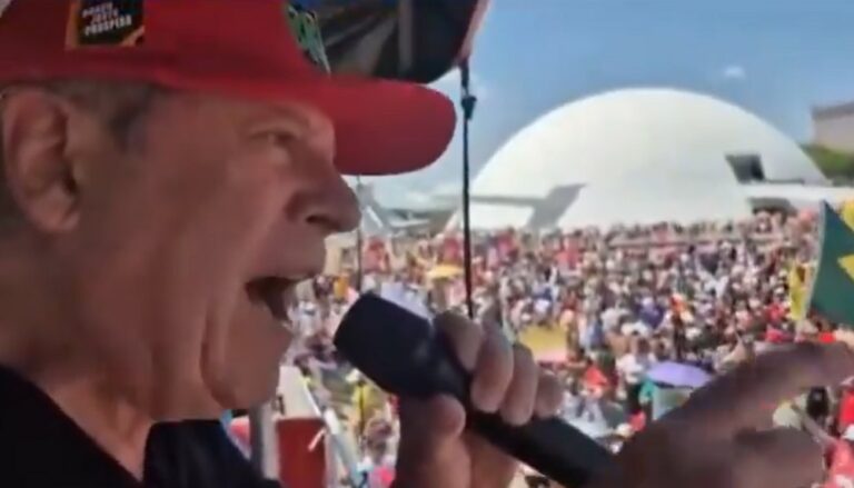 José Dirceu quer mudar o Congresso. De novo?