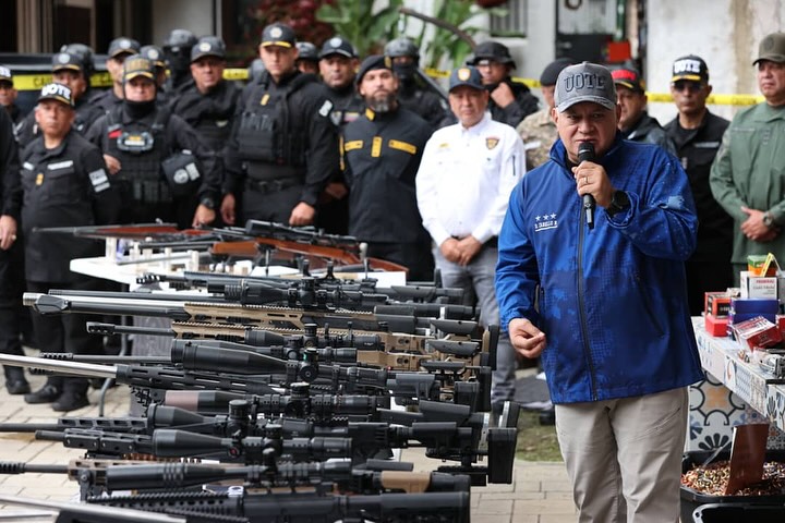 "Não sairá ilesa", diz número 2 de Maduro sobre María Corina
