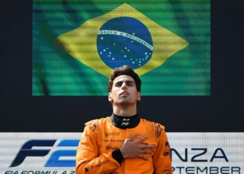 Novo piloto faz história e destrona Ayrton Senna em marca inédita na Fórmula 1