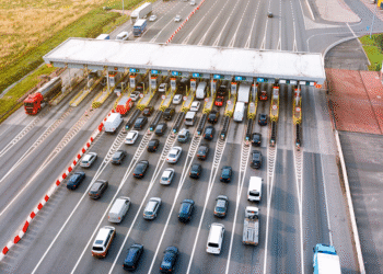 Moradores foram notificados da decisão: pagamento de pedágio para ir na praia