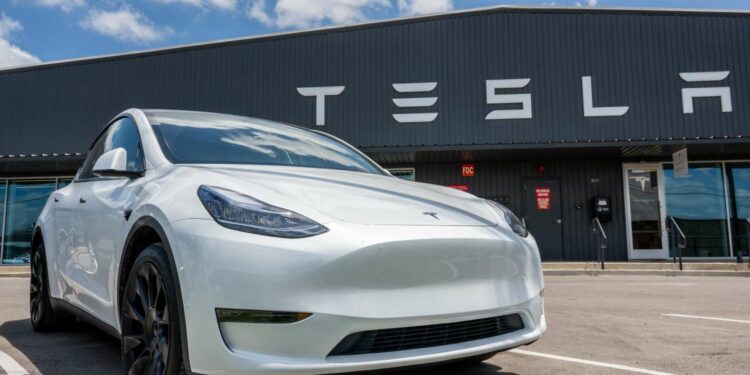 A Tesla vai adicionar um recurso muito aguardado em seus veículos