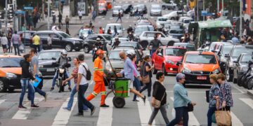 Estacionar em cima desse lugar pode render multa alta, pontos na carteira e até REMOÇÃO do veículo
