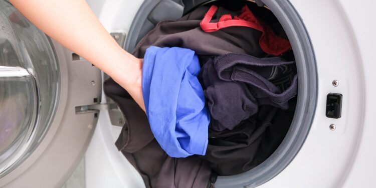 Poucos sabem: o erro comum que pode estragar sua máquina de lavar, segundo um técnico