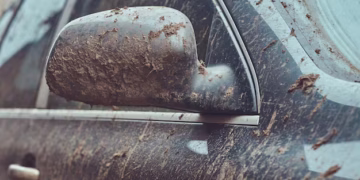 Ter o carro sujo não é só descuido: psicólogos explicam o verdadeiro significado