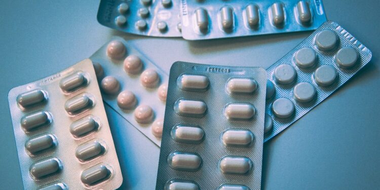 Ibuprofeno ou paracetamol: para que serve cada um e quais são os riscos de confundi-los