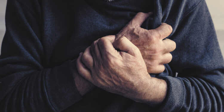 Maioria dos infartos e AVCs que ocorrem em pessoas tem quatro fatores de risco que podem ser modificados