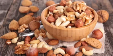 Comer um tipo de castanha diariamente pode reduzir o colesterol ruim e melhorar a saúde do coração