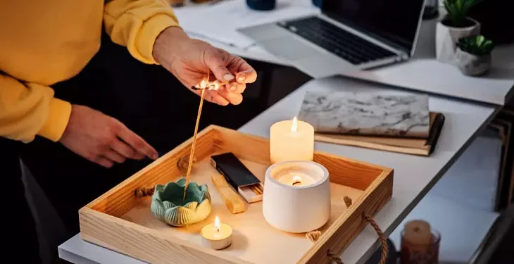 Como identificar as más energias na sua casa e quais são os rituais para afastá-las