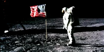 Os objetos mais inusitados que os astronautas deixaram na Lua