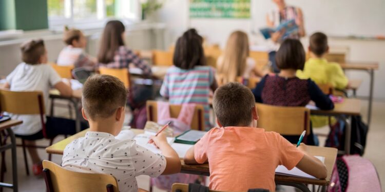 Surpresa na educação da América Latina: este país superou o Brasil como o melhor