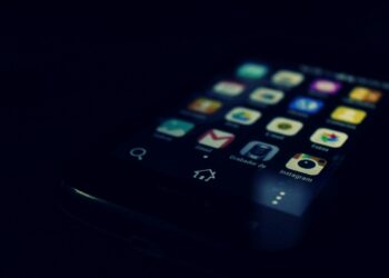 Aplicativos ouvem tudo? Aprenda a desativar o microfone do seu celular sem complicação