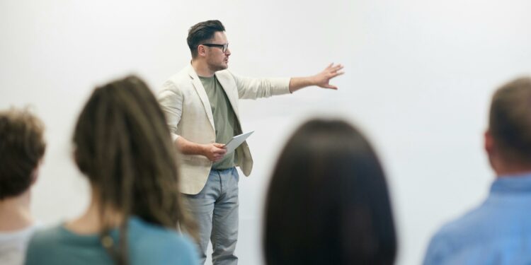 Professores em festa: aumento salarial de 8% chegou!