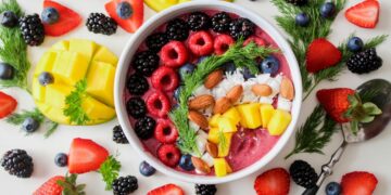 Alimentos que todo adulto deveria incluir na dieta para envelhecer bem