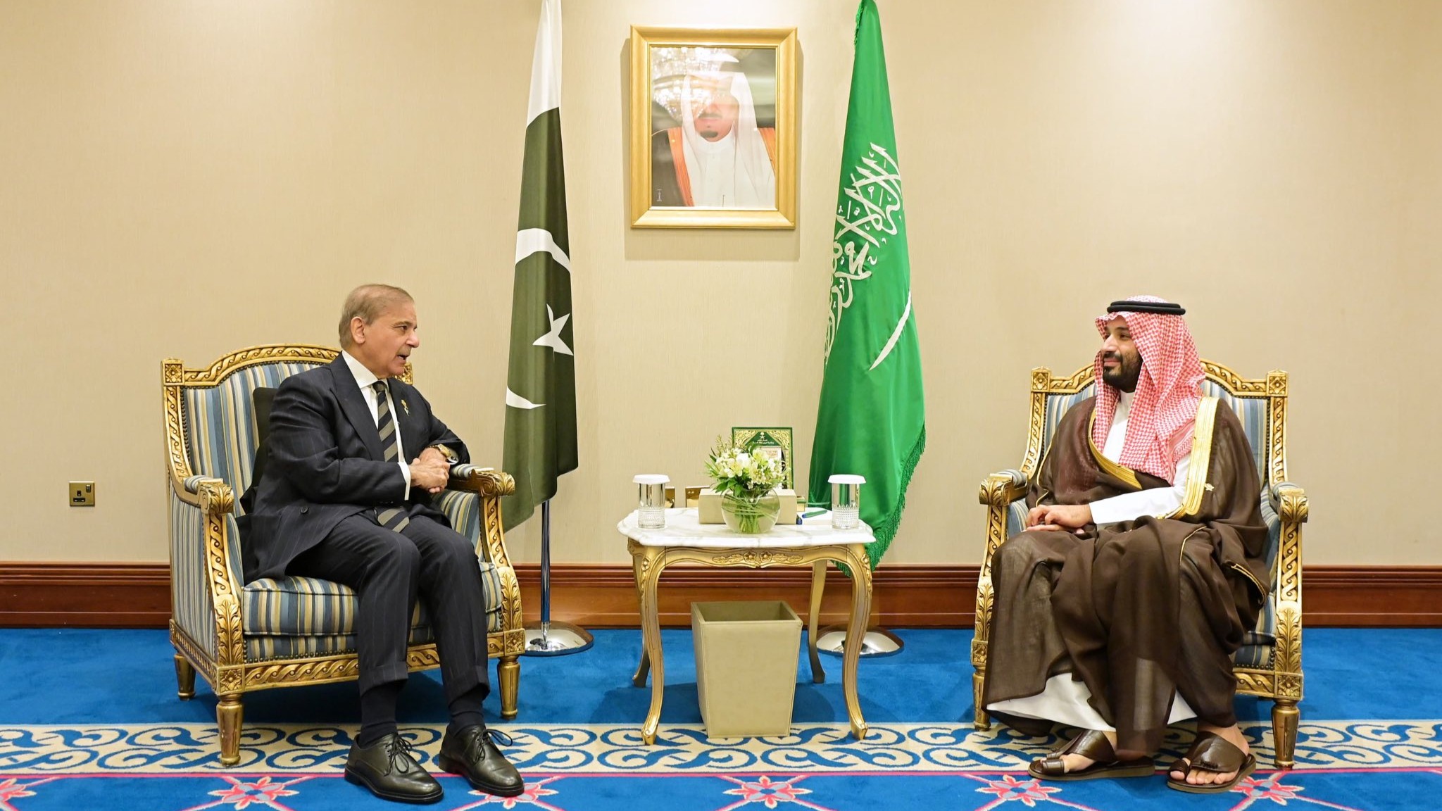 Paquistão e Arábia Saudita firmam pacto de defesa mútua