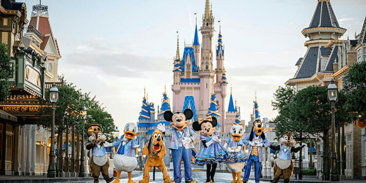 Funcionário da Disney World surpreende visitantes ao revelar item proibido