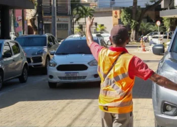 Novo PL pode transformar flanelinhas em alvo da polícia em todo o Brasil
