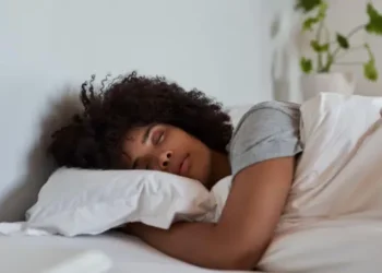 Não é desculpa: pessoas com síndrome pouco conhecida, precisam dormir por mais tempo