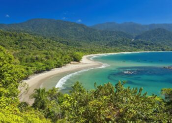 Litoral do amor: a praia brasileira com forma de coração que todo mundo está comentando
