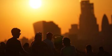 Nos próximos 100 anos, a humanidade corre risco de ser EXTINTA e a culpa é da ciência