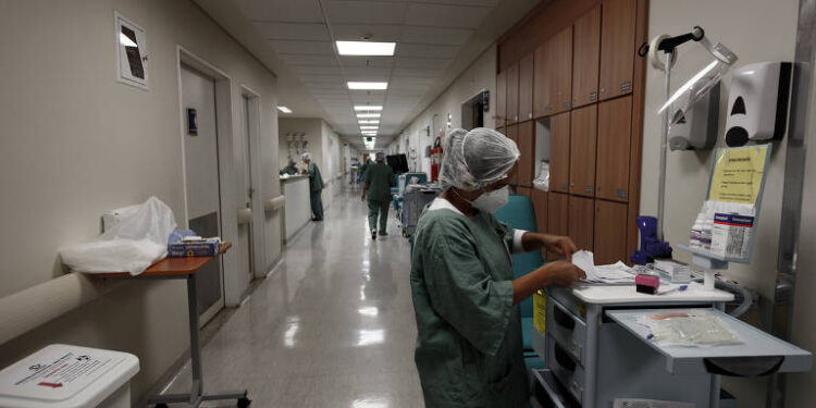 COVID pode estar diminuindo, mas médicos estão vendo um aumento em outra doença respiratória