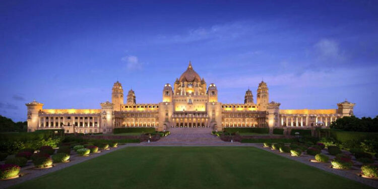 Mansão que fica em São Paulo está entre as maiores do mundo e tem mais de 100 cômodos