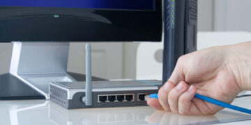 Atenção! Esse objeto perto do roteador está sabotando seu Wi-Fi