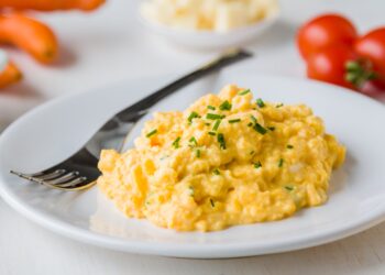 Ovos mexidos perfeitos? Aprenda com quem entende do assunto