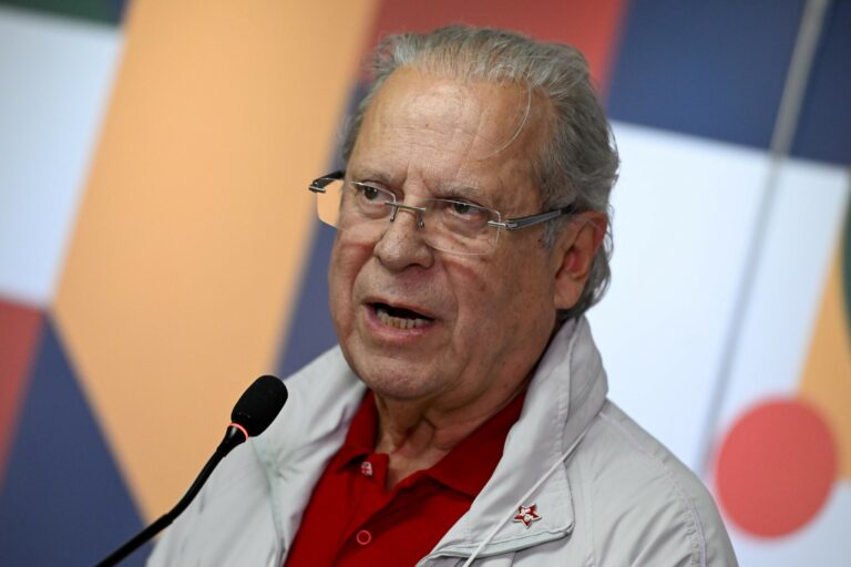 Sobre o que Dirceu e Valdemar conversavam na cadeia?