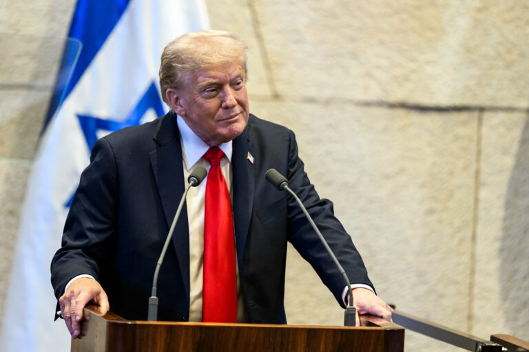 Trump ameaça Hamas por mortes em Gaza