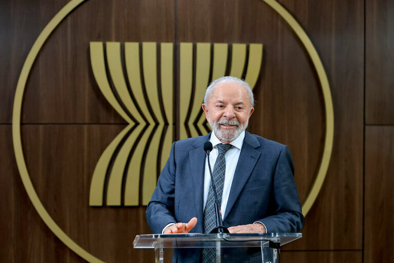 62% dos brasileiros acham que Lula não deveria tentar reeleição