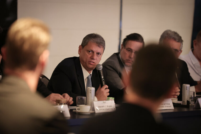 "O que está em jogo é o próprio sentido de soberania", diz Tarcísio