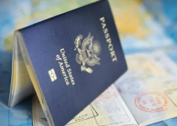 Estados Unidos impedem renovação do passaporte de todas as pessoas que esperaram mais que este prazo
