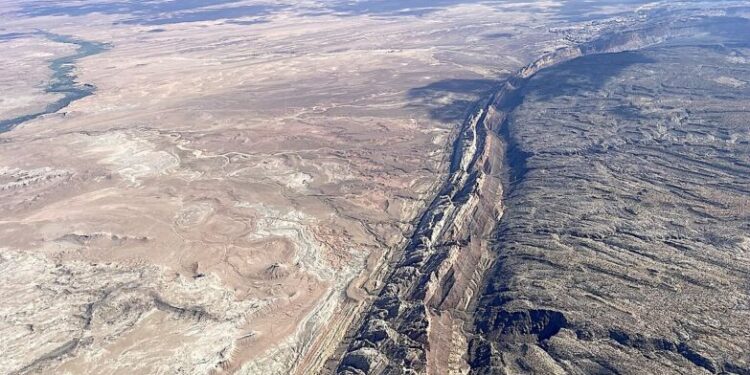 Duas das maiores falhas geológicas do mundo estão sincronizadas. Isso pode ser desastroso
