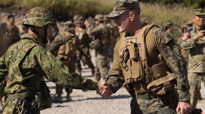 A aliança militar mais temida e inesperada: EUA se uniu a um inimigo histórico e faz a China tremer