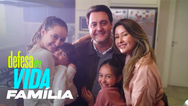"Chegou a hora de virar uma página", diz Ratinho Jr. em propaganda