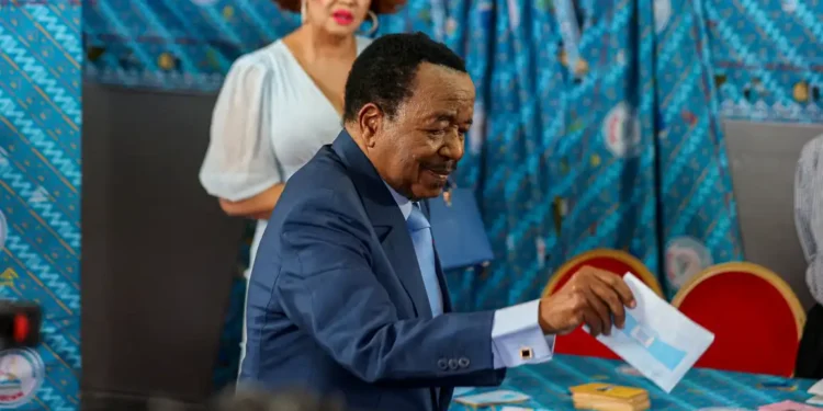 O mundo assiste chocado: presidente mais velho do planeta tenta novo mandato aos 92 anos