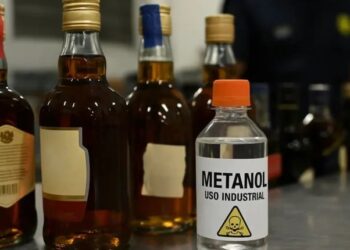 Quantas pessoas em São Paulo, já morreram por intoxicação com metanol?