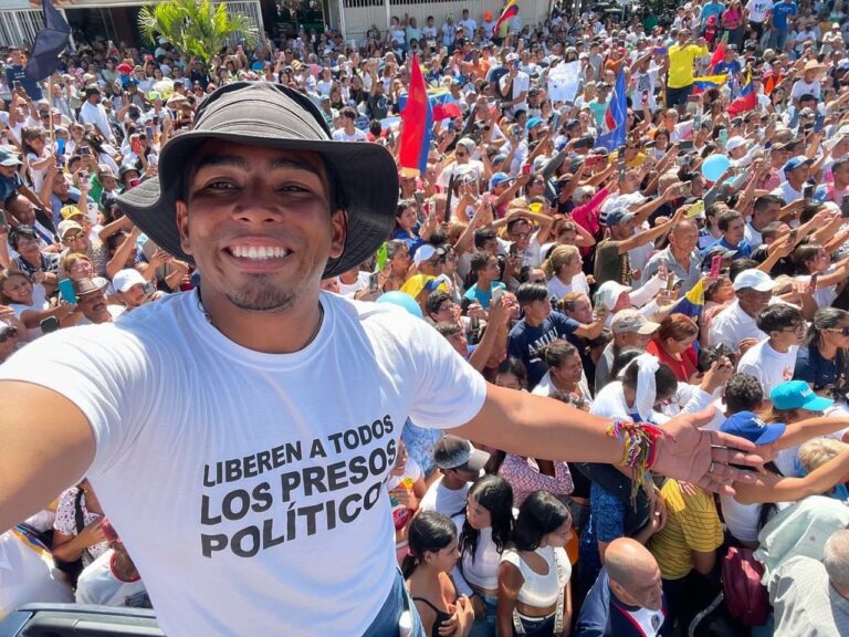 Regime de Maduro sequestra ativista com tuberculose, denuncia María Corina