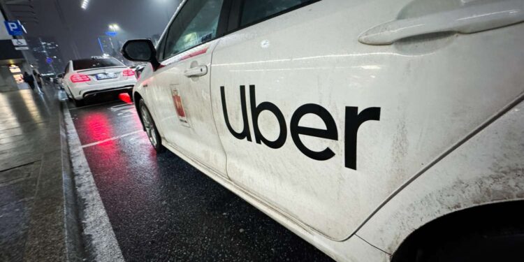 Novidade da Uber chega ao Brasil e cria um novo tipo de corrida