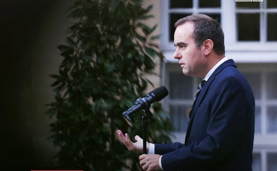 Governo francês sobrevive a duas moções de censura na Assembleia Nacional