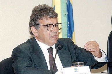 "Lula nunca admitiu qualquer concorrência"