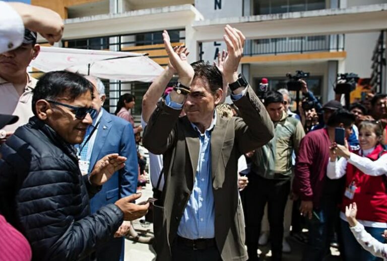 O presidente eleito da Bolívia, Rodrigo Paz, é de direita?