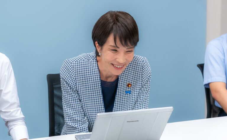 Uma mulher à frente do Japão
