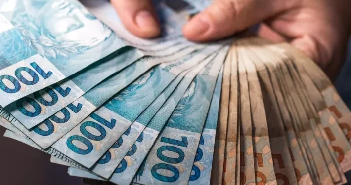 Quer viver com R$ 100 mil por ano na aposentadoria? Veja quanto você precisaria investir